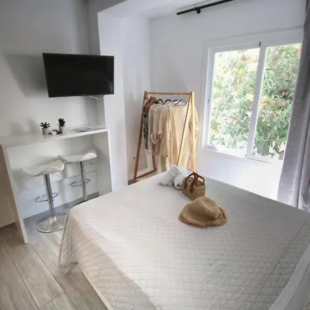 Marbella-Penuelas Old Town Apartments アパート *